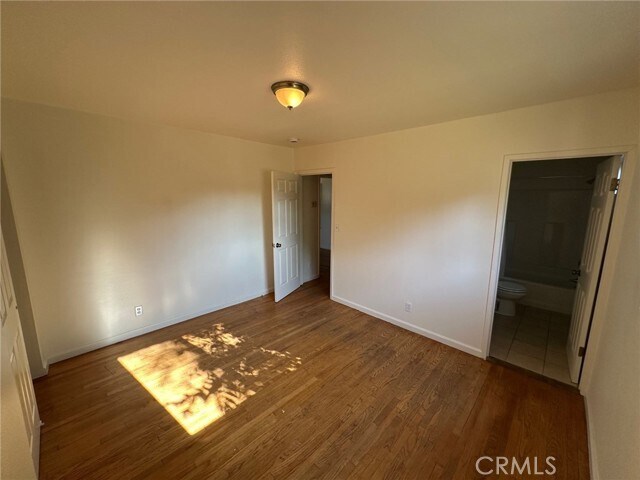 Building Photo - 18210 Vanowen St