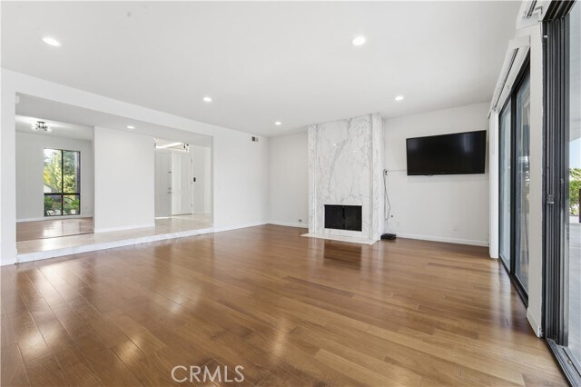 Building Photo - 3329 Dona Rosa Dr