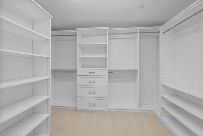 Building Photo - 200 S Dawson St