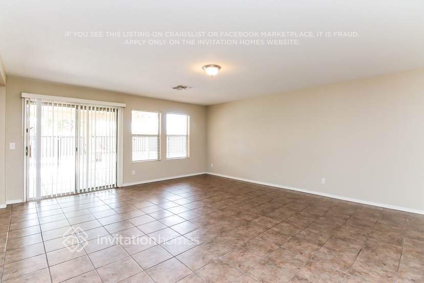 Building Photo - 11051 E Flower Ave