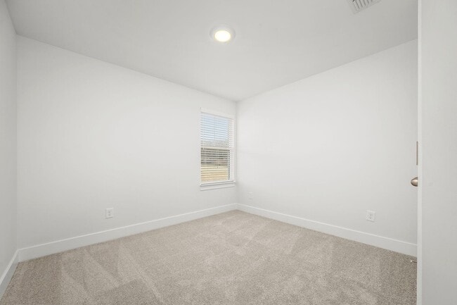 Building Photo - 2626 Unitas Dr