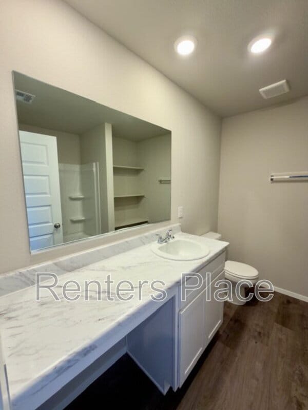 Building Photo - 2103 S Lakin Ln