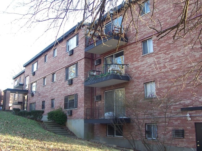 Building Photo - 3209 Bishop Street