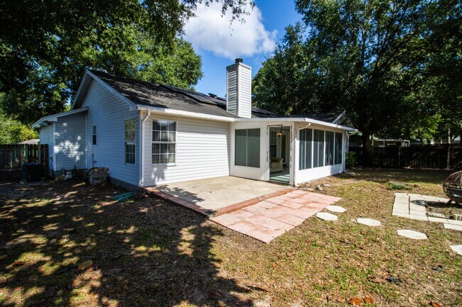 Building Photo - 3014 Windsor Cir