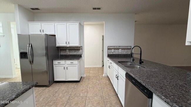 Building Photo - 6475 Greenland Chase Blvd