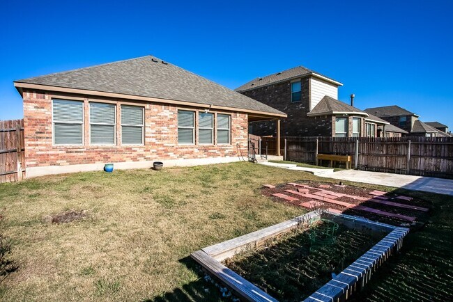Building Photo - 1721 Elaina Loop