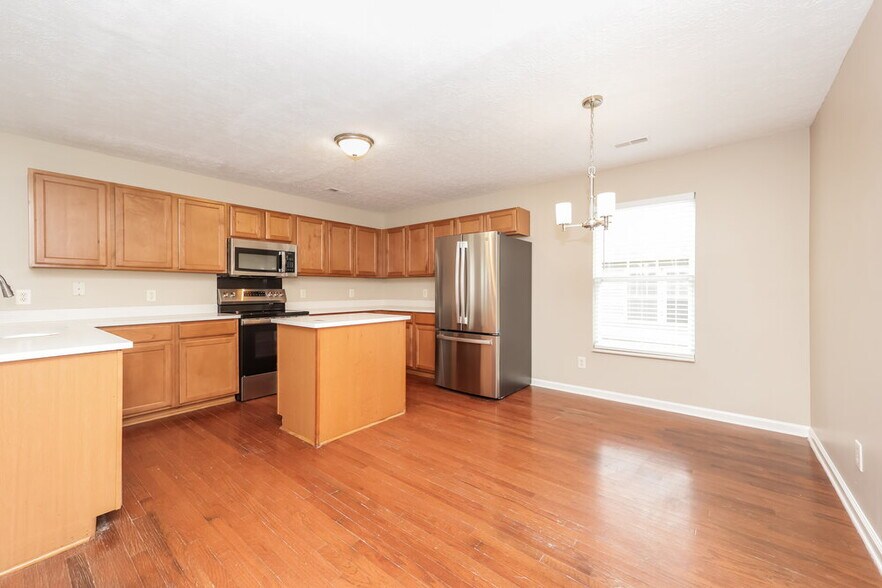 Building Photo - 336 Stewart Springs Dr