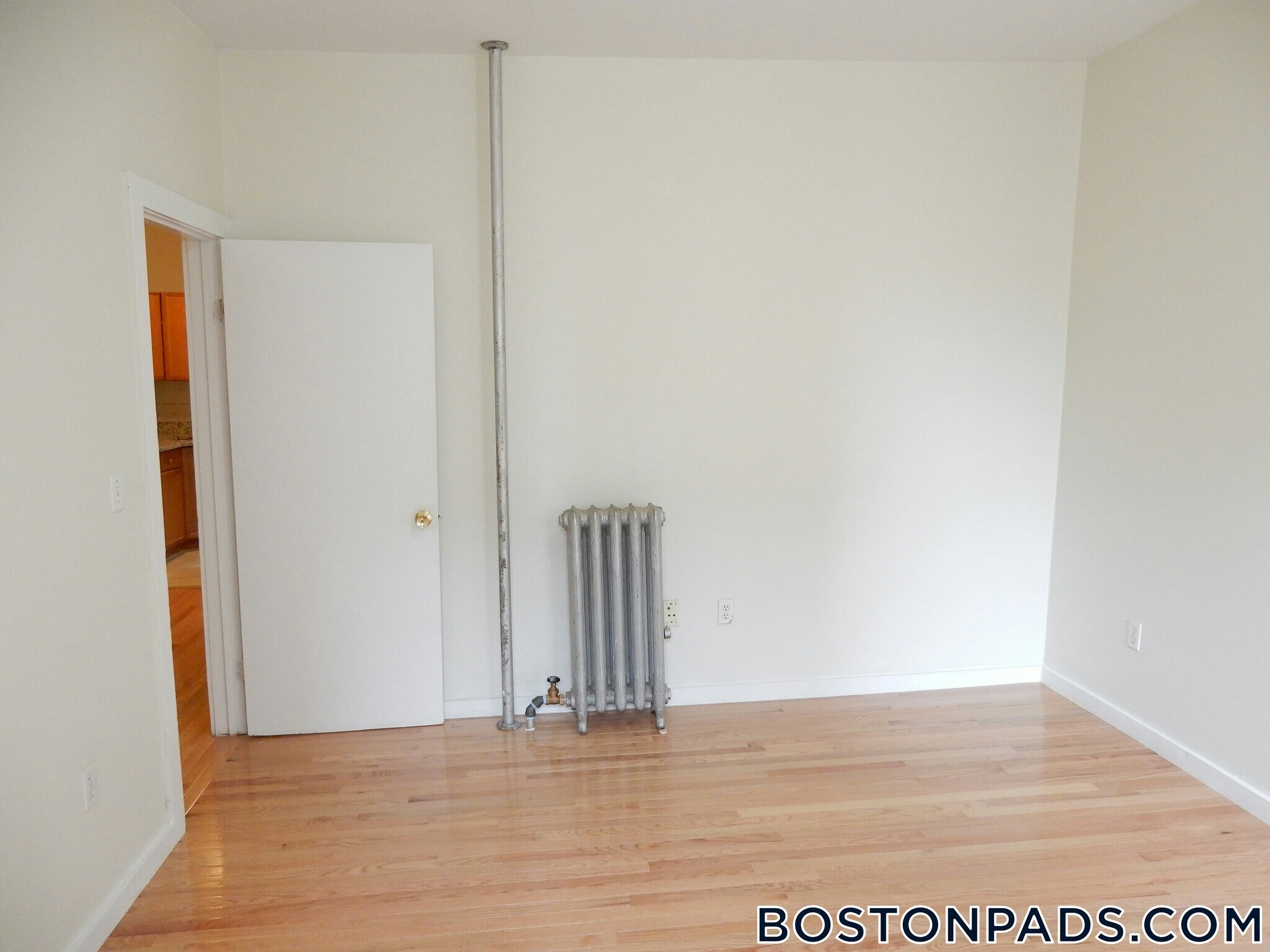 Building Photo - 171 Hemenway St