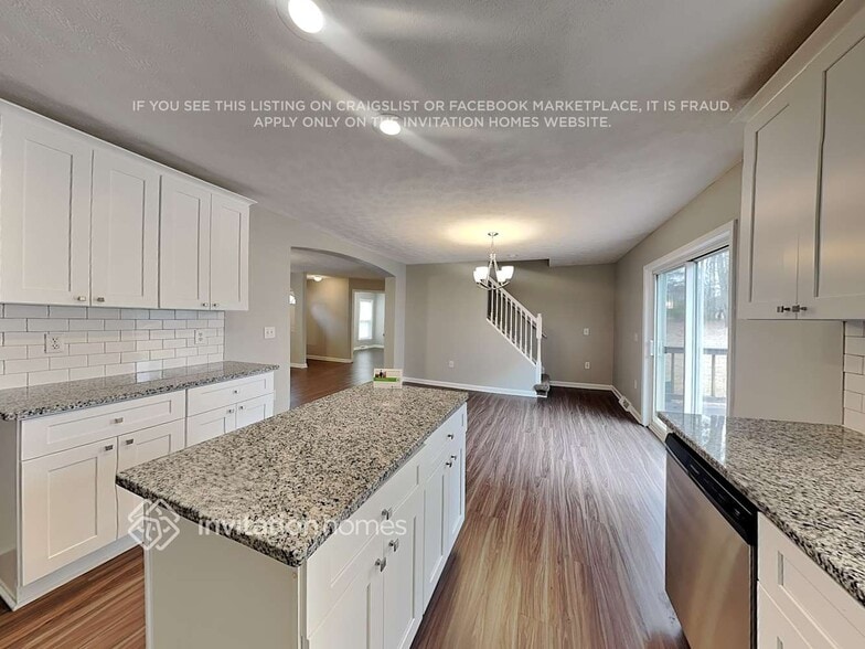 Building Photo - 115 Bright Star Cir