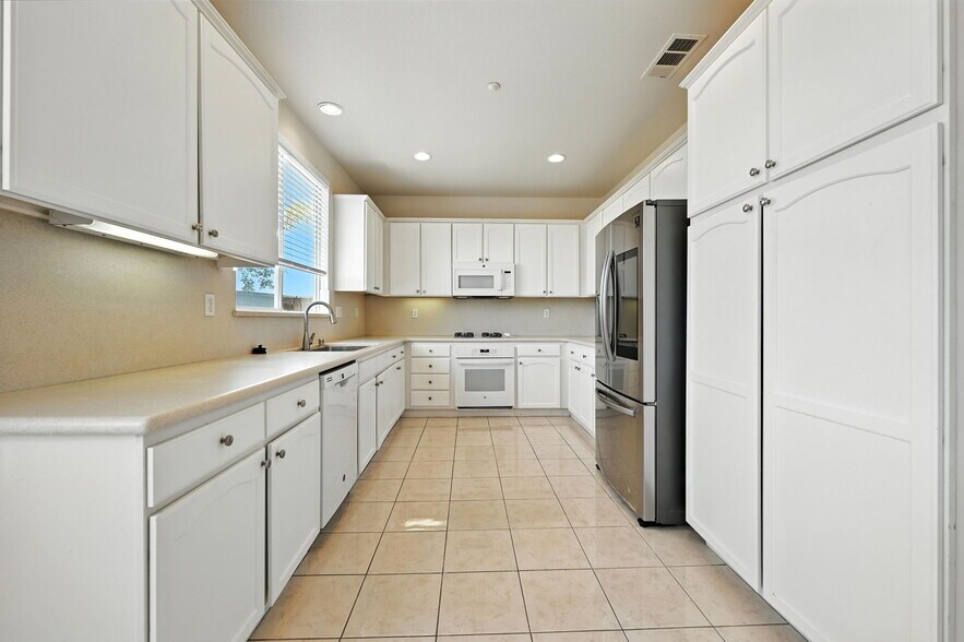 Building Photo - 4708 Driftwood Way