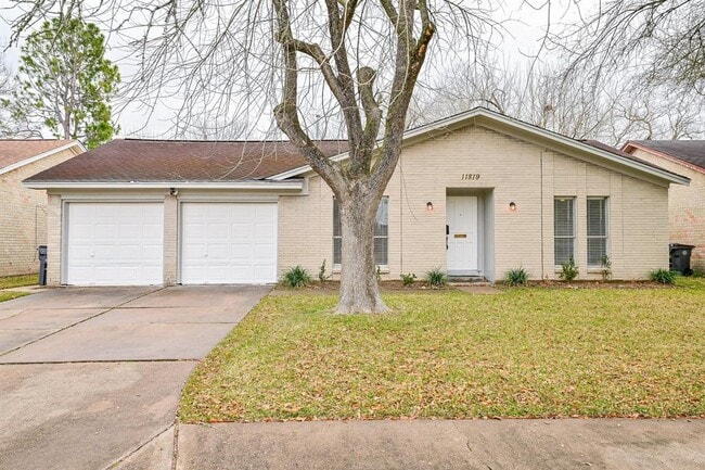 Primary Photo - 11819 S Perry Ave