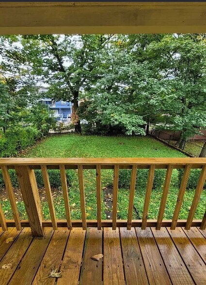 Building Photo - 21 Forest St