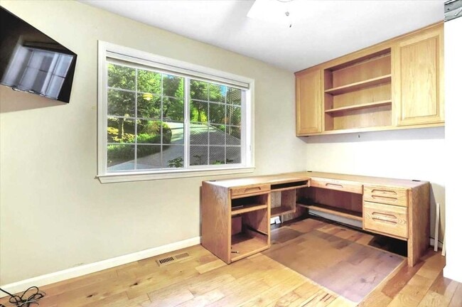 Building Photo - Golf Course 3/2 home in Lake Wildwood, Pen...