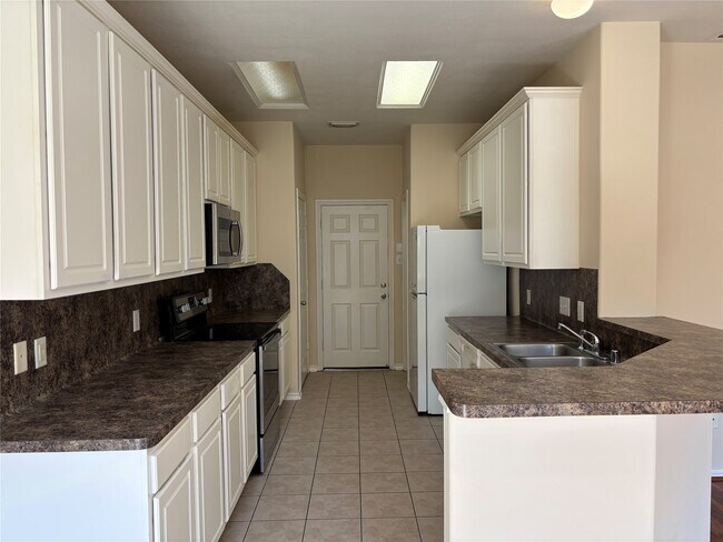 Building Photo - 25306 Calderstone Ct