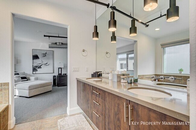 Building Photo - 11441 Allerton Park Dr