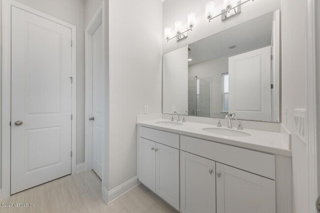 Building Photo - 28 Stansbury Ln