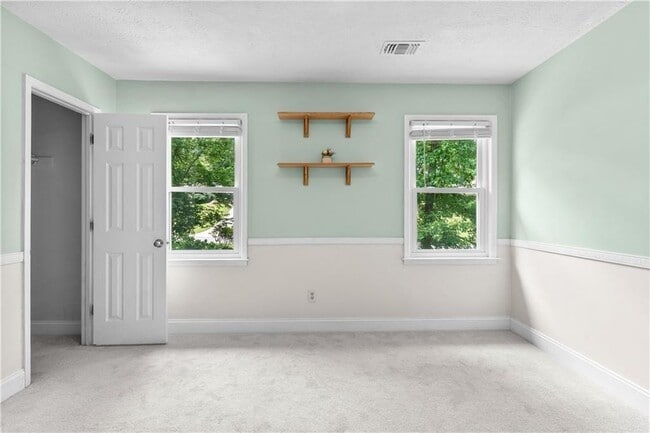 Building Photo - 1428 Brookcliff Dr