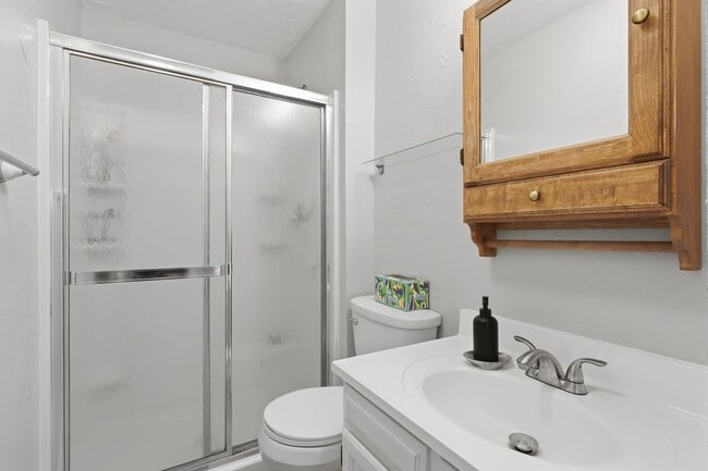 Building Photo - 931 Mountain View