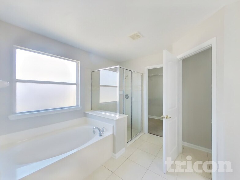 Building Photo - 5427 Spring Ridge Ct