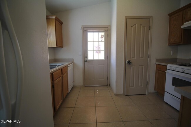 Building Photo - 14009 Robert Ituarte Dr