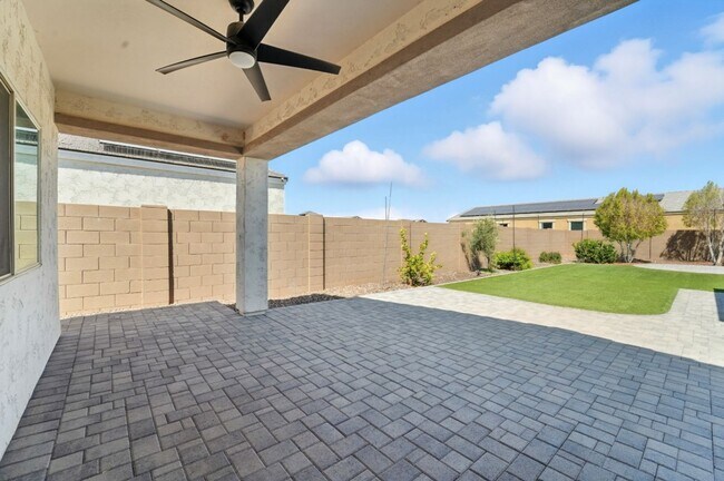 Building Photo - Stunning new build in Glendale, AZ!