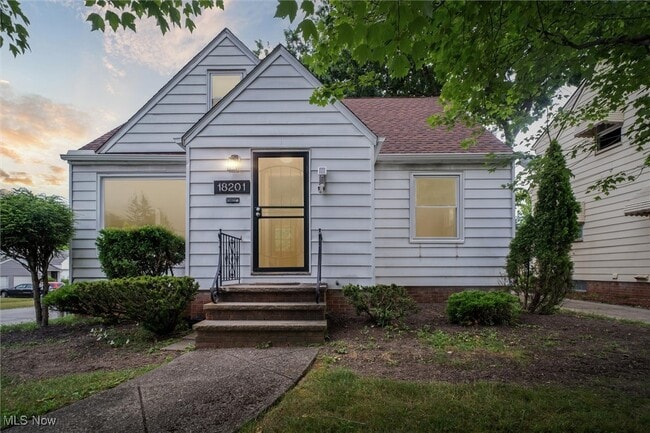 Building Photo - 18201 Maple Heights Blvd