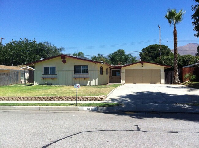 Building Photo - The city of Highland has the perfect 3 bed...