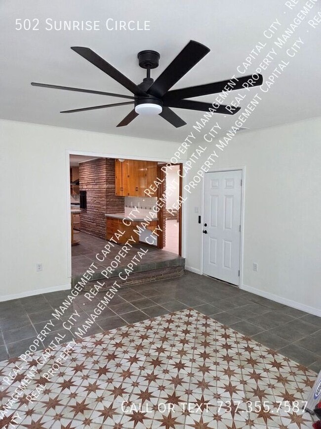 Building Photo - 502 Sunrise Cir