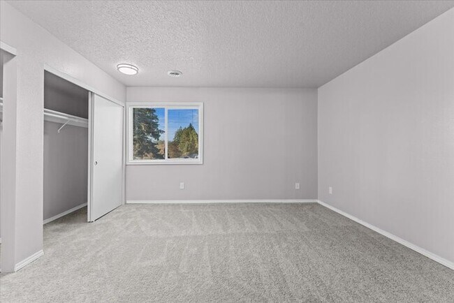 Building Photo - Updated 3BD/2BA Highland Duplex • Private Garage, Fireplace & Outdoor Space!