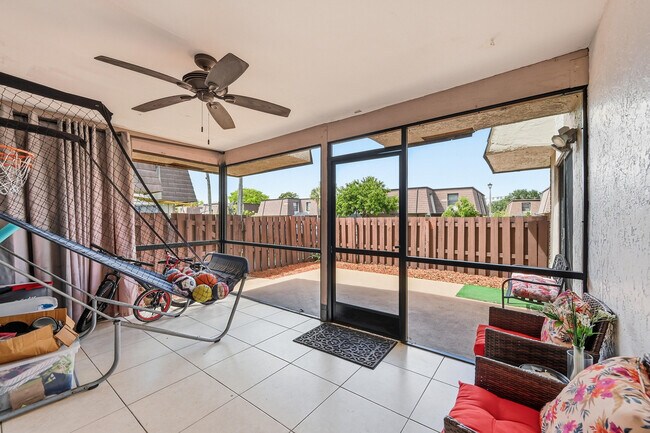 Building Photo - 2498 NW 99th Ave