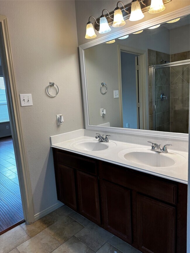 Building Photo - 25110 Ginger Ranch Dr