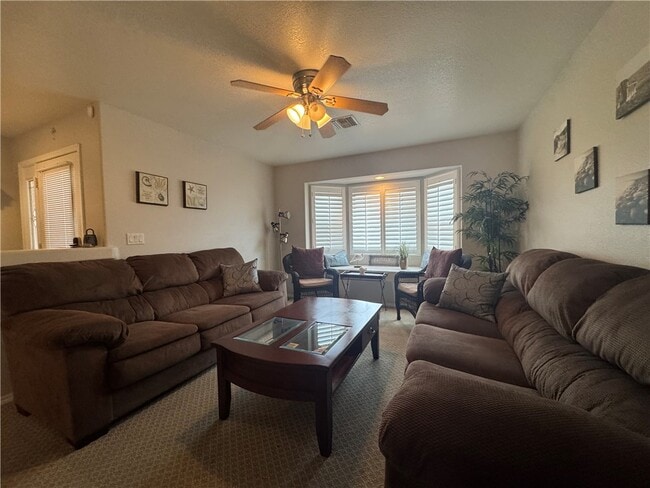 Building Photo - 726 Riverfront Dr