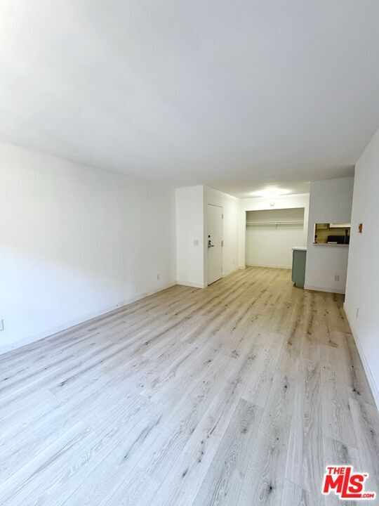 Building Photo - 1351 N Orange Dr