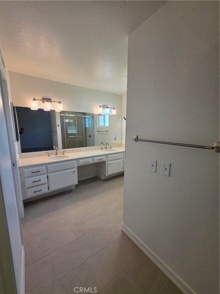 Building Photo - 13436 Cypress Ave