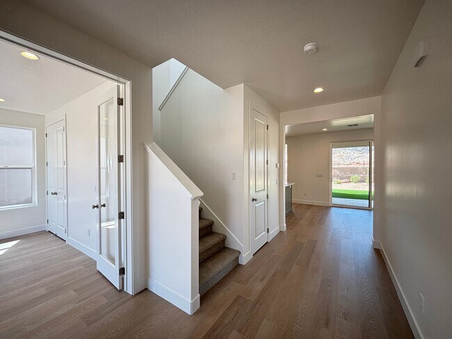 Building Photo - BRAND NEW 4 BEDROOM HOME OR RENT!