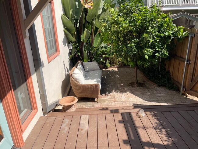 Building Photo - 1426 24th St