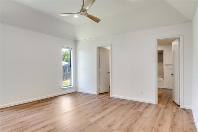 Building Photo - 302 Faircrest Dr