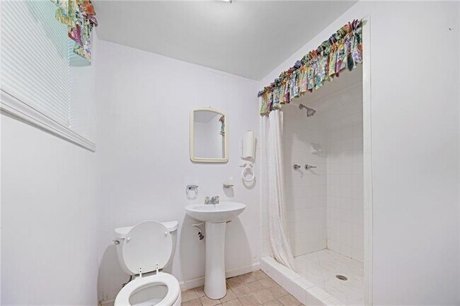 Building Photo - 835 Tranquil Dr