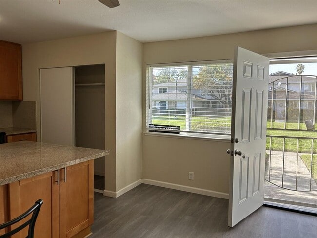 Building Photo - 5486 Tradewinds Walkway