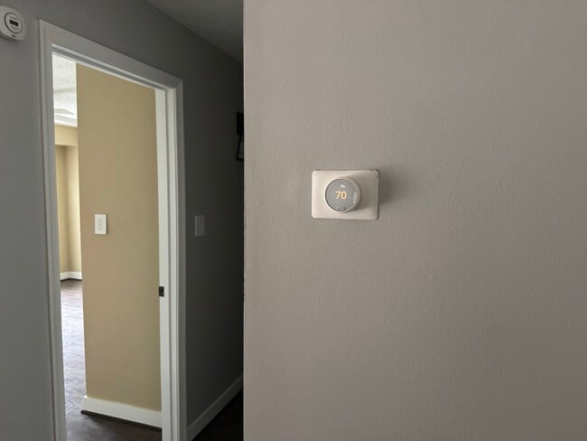 Building Photo - 10129 Oakton Terrace Rd