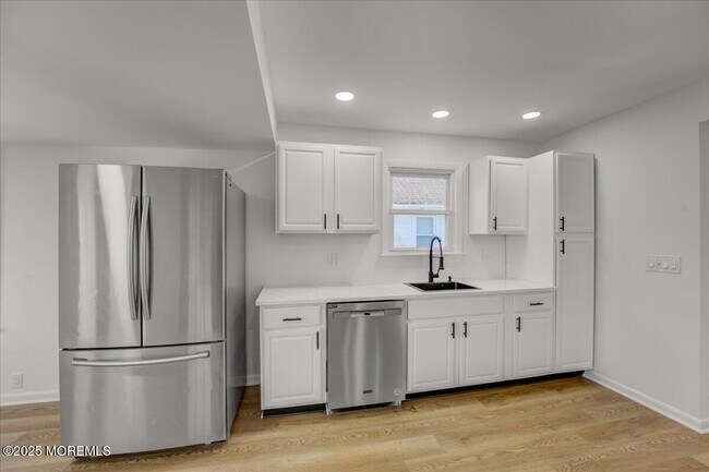 Building Photo - 201 Gatzmer Ave