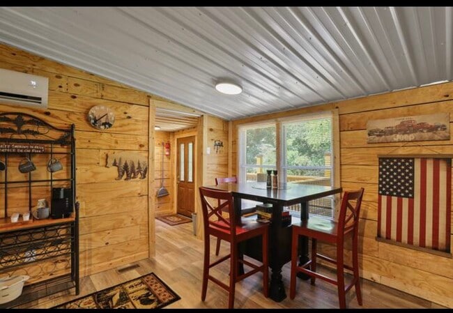 Building Photo - 4253 Cub Dr