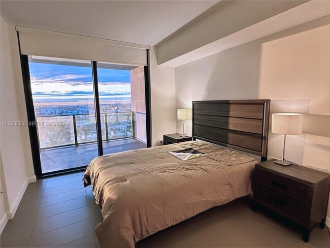 Building Photo - 1600 NE 1st Ave