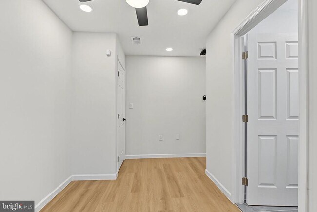 Building Photo - 1242 N 15th St