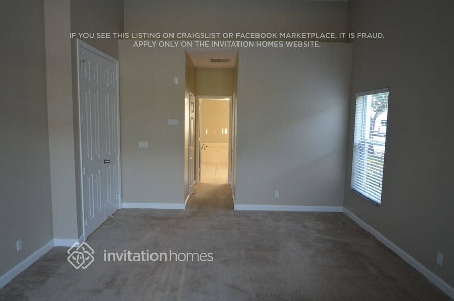 Building Photo - 5031 NW 123rd Ave