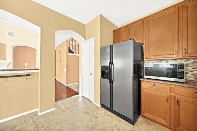 Building Photo - 18123 Memorial Falls Dr