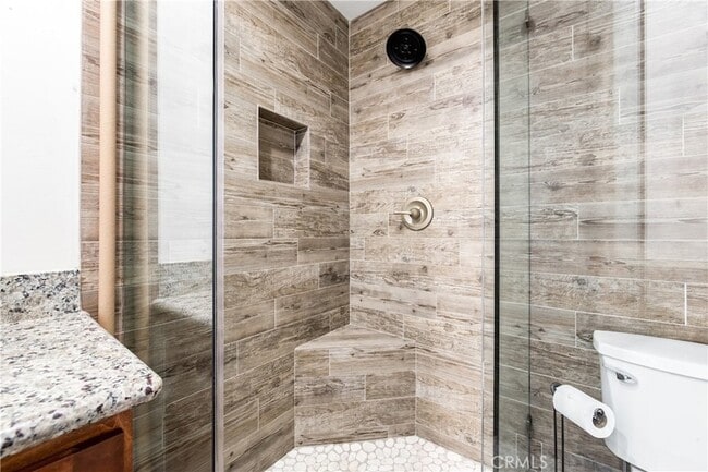 Building Photo - 5892 Meadowlark Dr