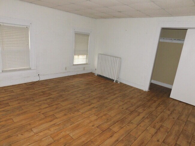 Building Photo - 3986 Rollo Rd