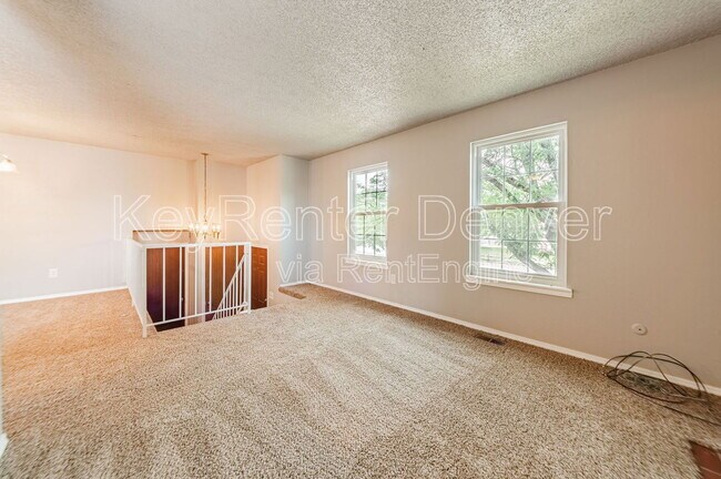 Building Photo - 1498 S Bahama St