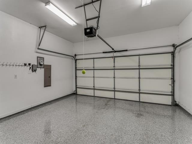 Building Photo - 3911 Wycliff Ave